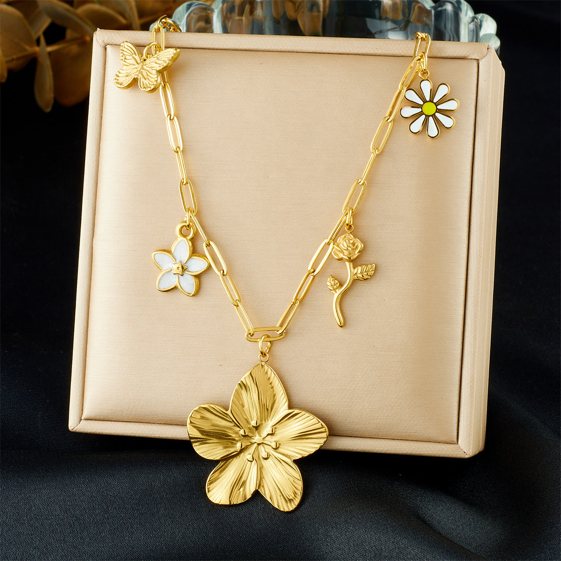 Exaggerated Floral Stainless Steel Plated Necklace Curb Chain for Women