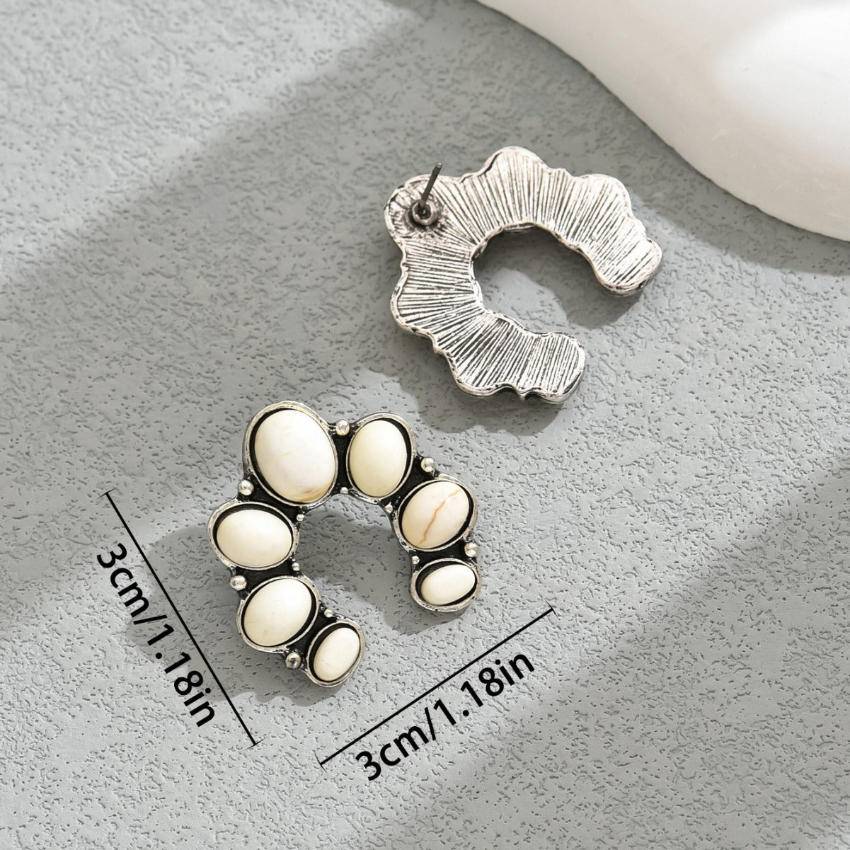 Orecchini da donna stile bohémien a forma di U geometrici con intarsi di strass in lega di zinco per un look elegante da tutti i giorni