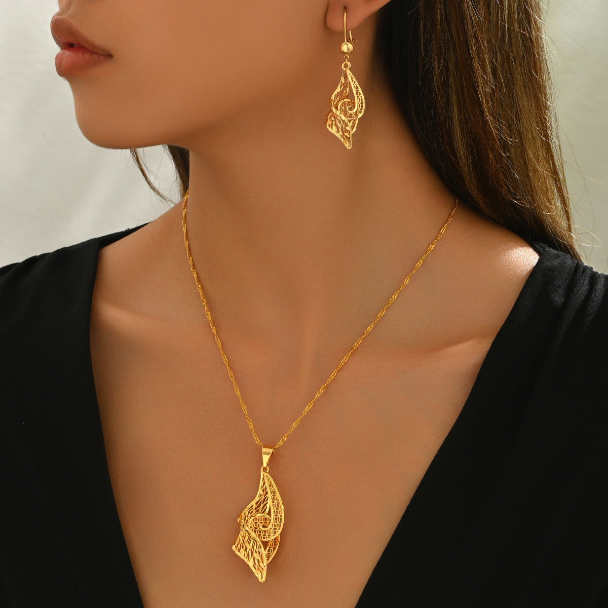 Conjunto de collar y pendientes de cobre con baño de oro de 18 quilates, estilo geométrico de lujo ligero, para mujer