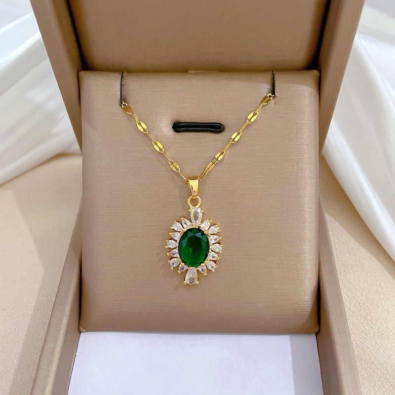 Collana Minimalista con Catena a Labbra in Acciaio al Titanio con Pendente in Rame e Intarsio di Strass