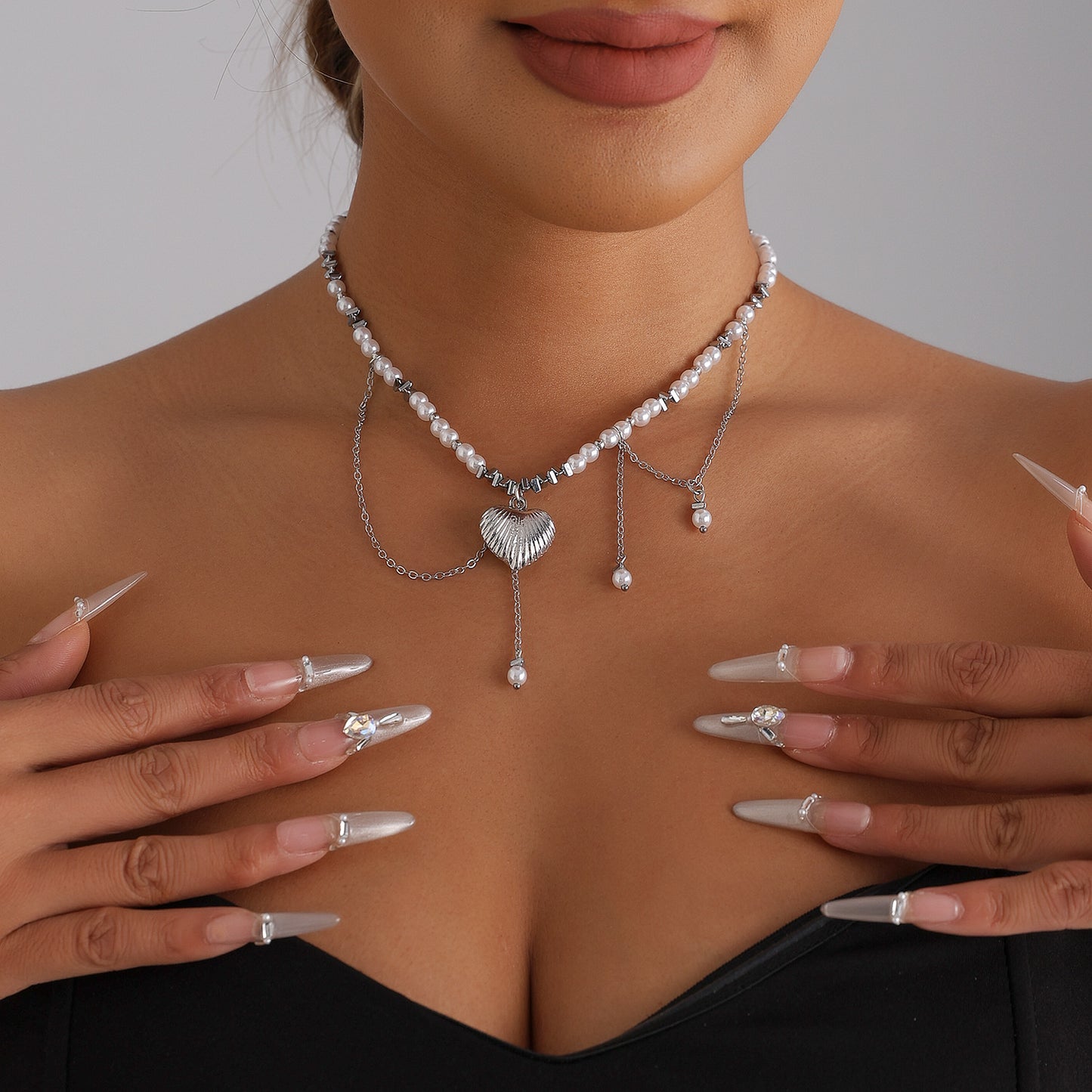 Textured Heart Geometric Alloy Plated Pendant Necklace for Women