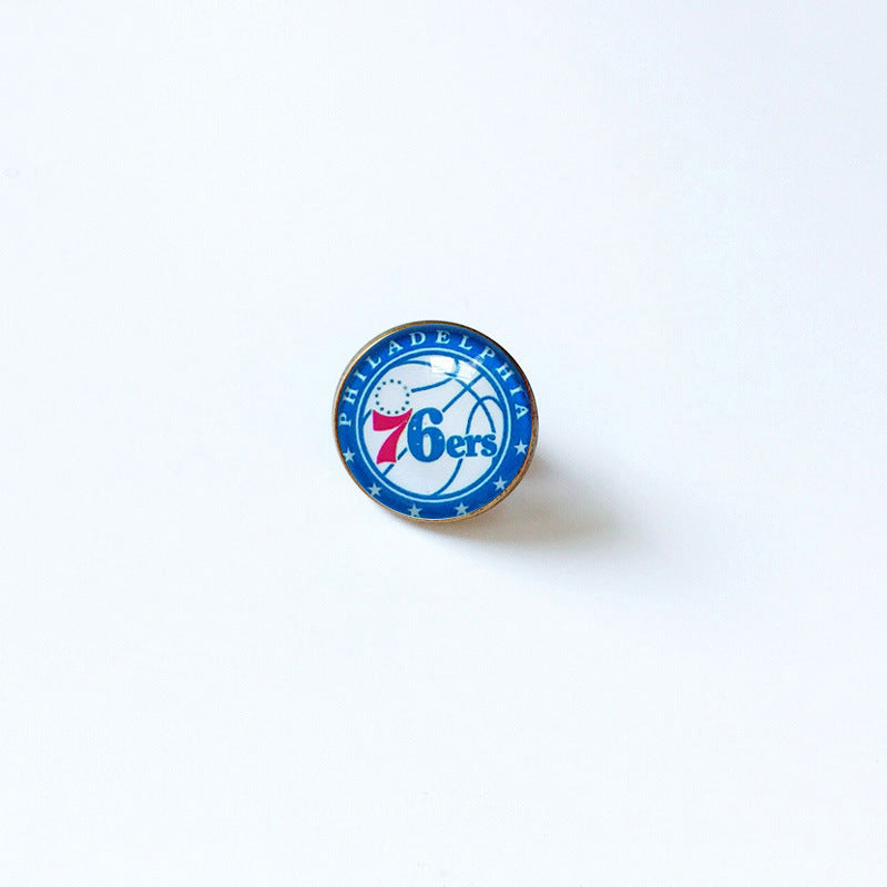 Pin de solapa metálico de equipos de baloncesto retro de la NBA - Insignia con gema vintage - Broche de Kobe Curry - Regalo para fans - Unisex