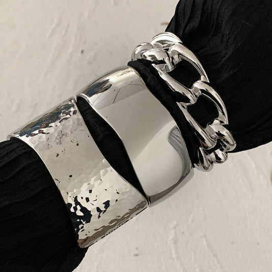 Sweet and Edgy Geometric Metal Bracelet with Polished Finish and Spring Clasp Punk Style Bangle