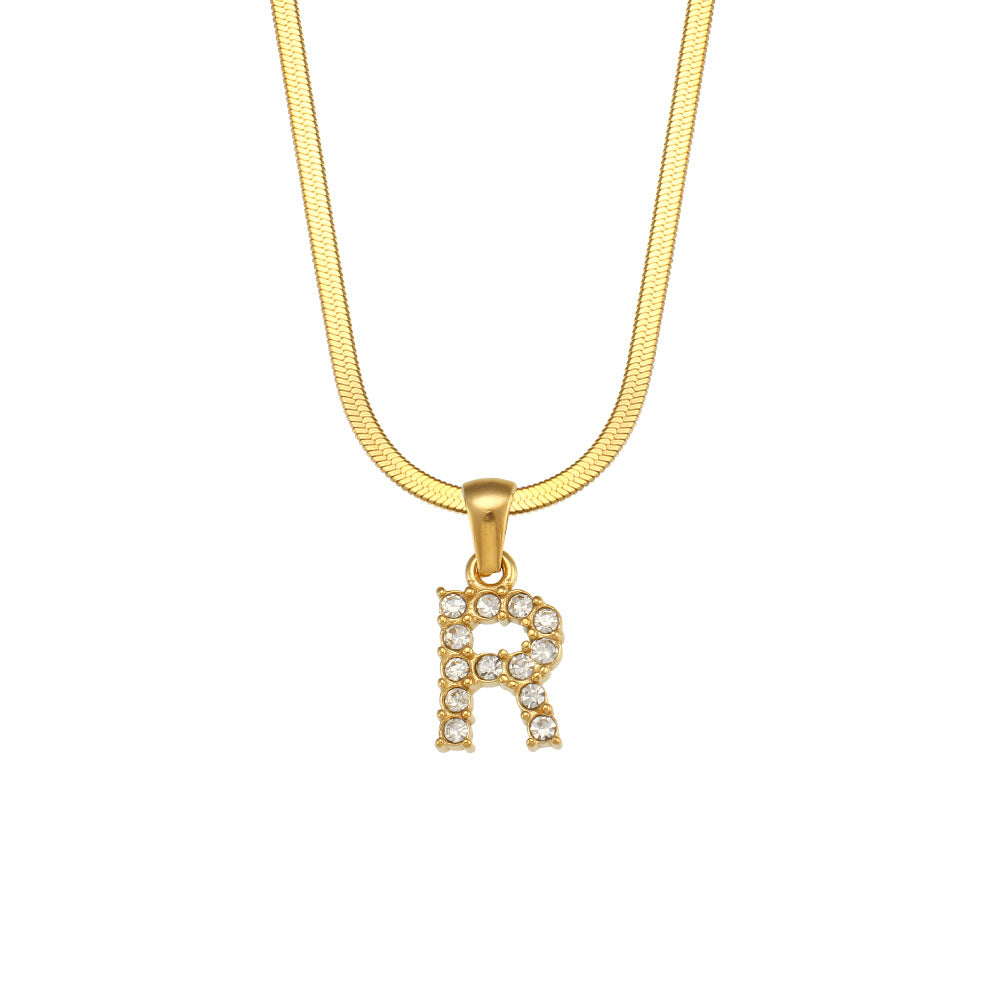 Collana Minimalista con Ciondolo a Lettera in Acciaio Inossidabile con Placcatura in Oro 18K e Zircone su Catena a Serpente Piatta per Donna
