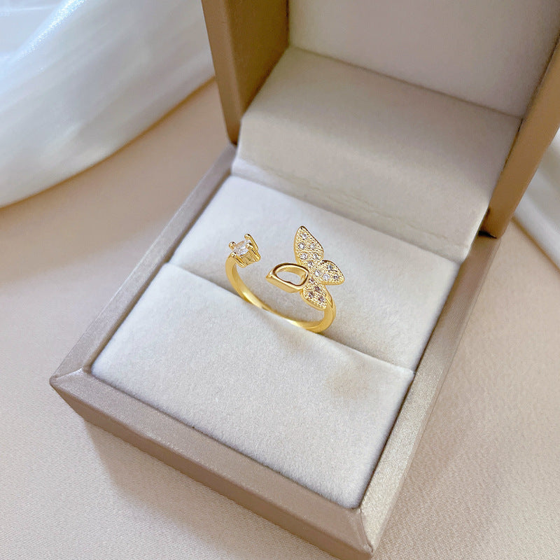 Anello regolabile in ottone placcato oro a forma di farfalla in stile cartone animato per donna con design dolce minimalista e fresco
