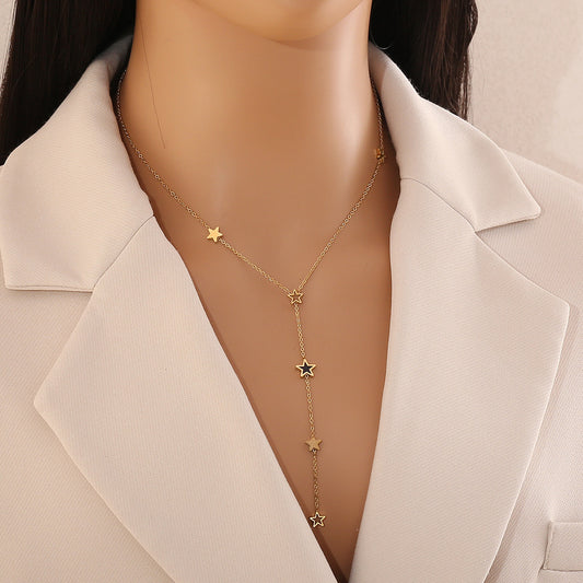Collana con pendente a cuore e stella minimalista in acciaio inossidabile con finitura placcata, design a Y per donna