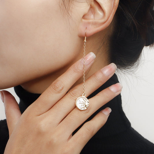 Orecchini da donna con pendente a conchiglia di abalone con Sole e Luna in stile naturale, design geometrico in lega, gioielli per l'orecchio minimalisti
