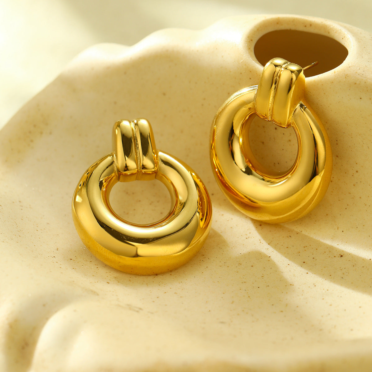 Pendientes de aro geométricos vintage de acero inoxidable con chapado en oro de 18 quilates para mujer