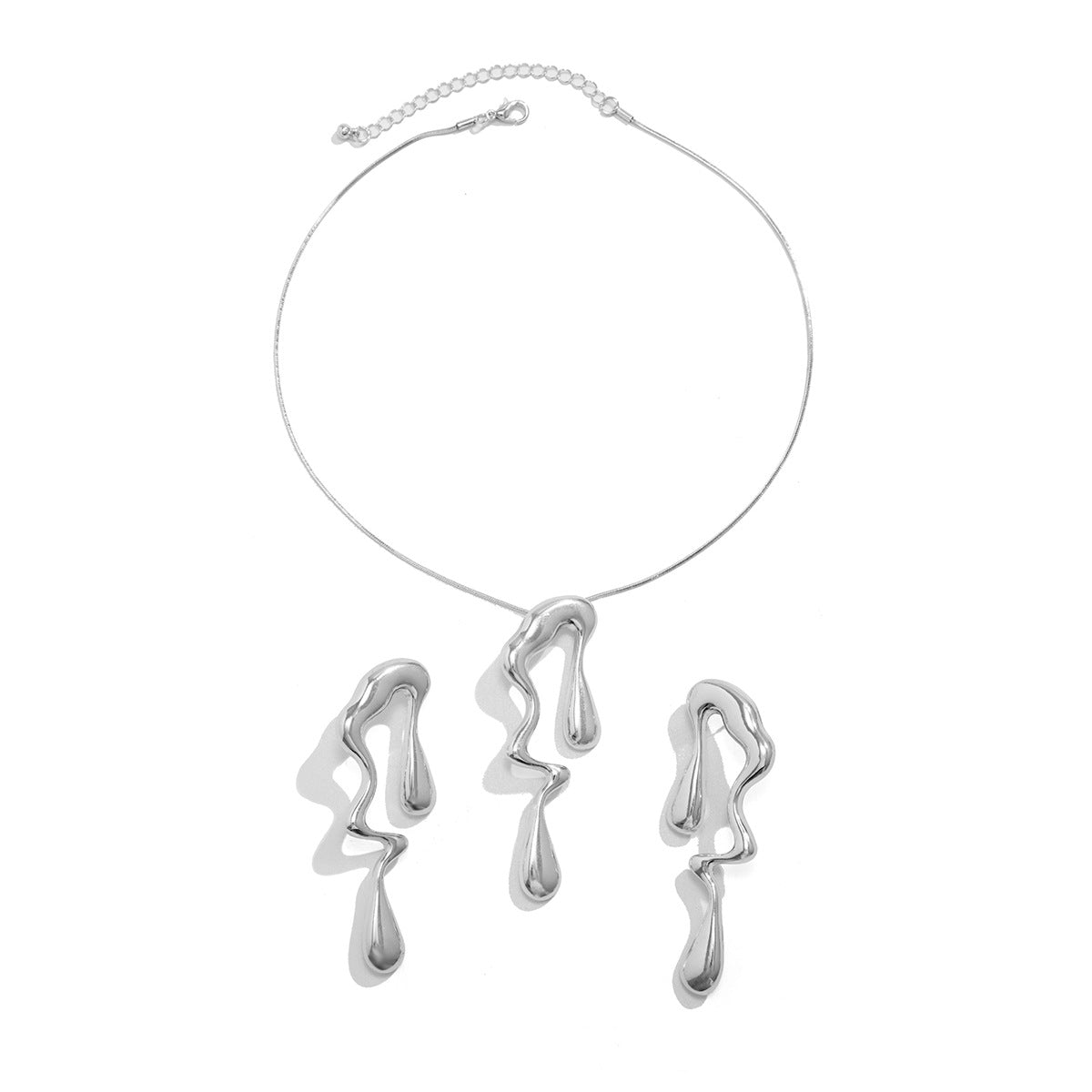 Edgy Liquid Metal Style Geometric Necklace for Women with Electroplated Alloy Pendant and Irregular Lava Design