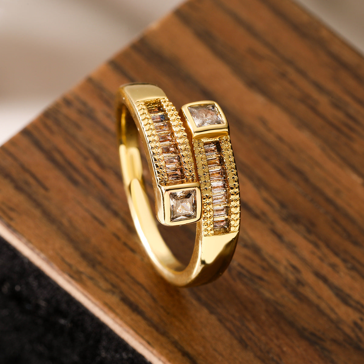 Minimalist Geometric Open Ring for Women Made of Copper with 18K Gold Plating and Micro-Paved Zirconia