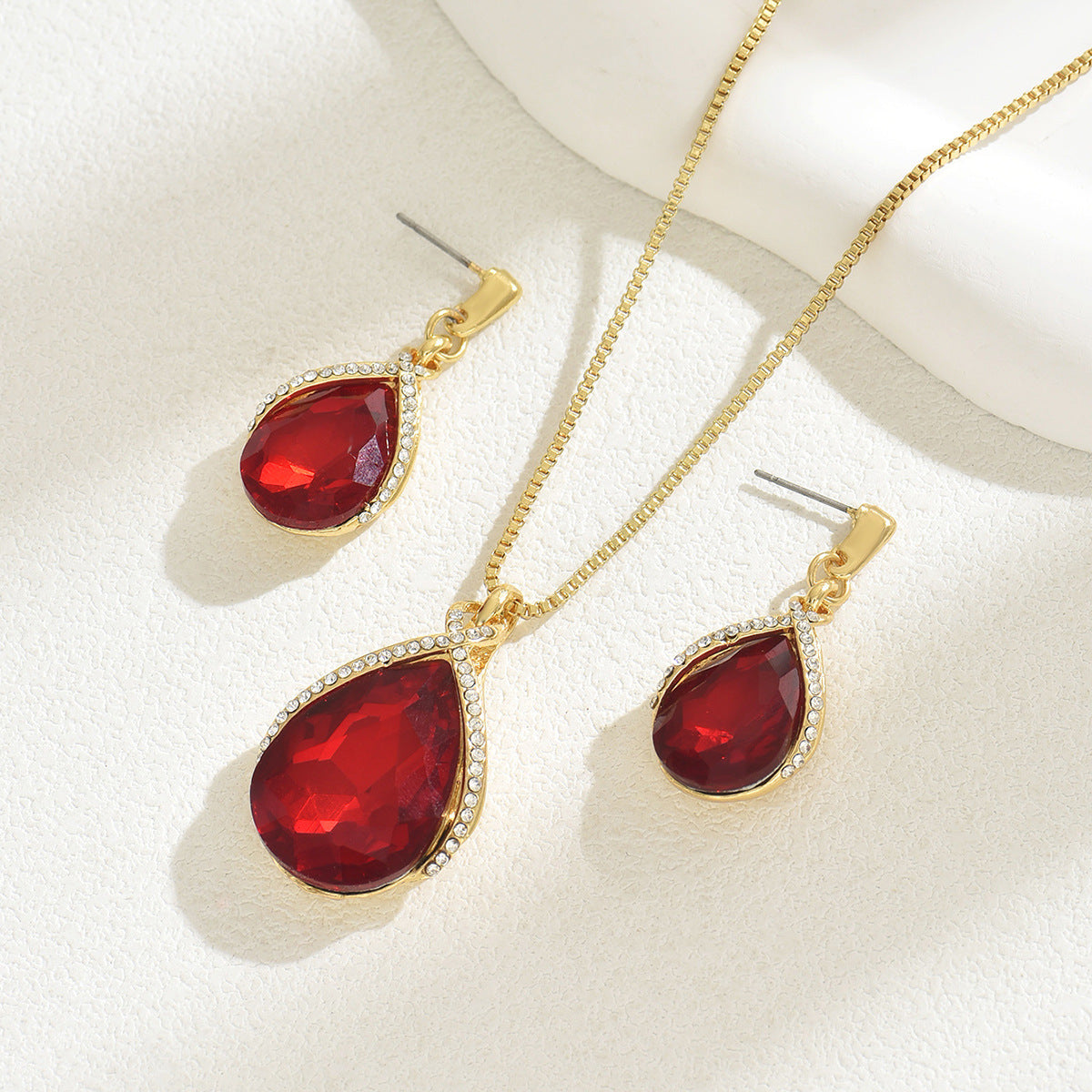Sweet Minimalist Geometric Drop Earrings and Pendant Necklace Set for Women in Copper with Crystal Inlay