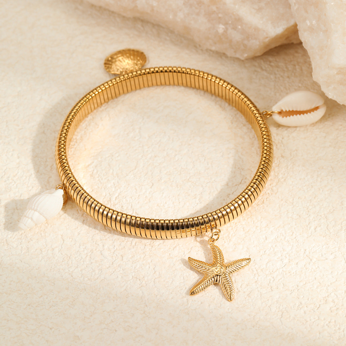 Elegante bracciale placcato in acciaio inossidabile a forma di stella, geometrico, con ciondolo a stella e conchiglia per donna