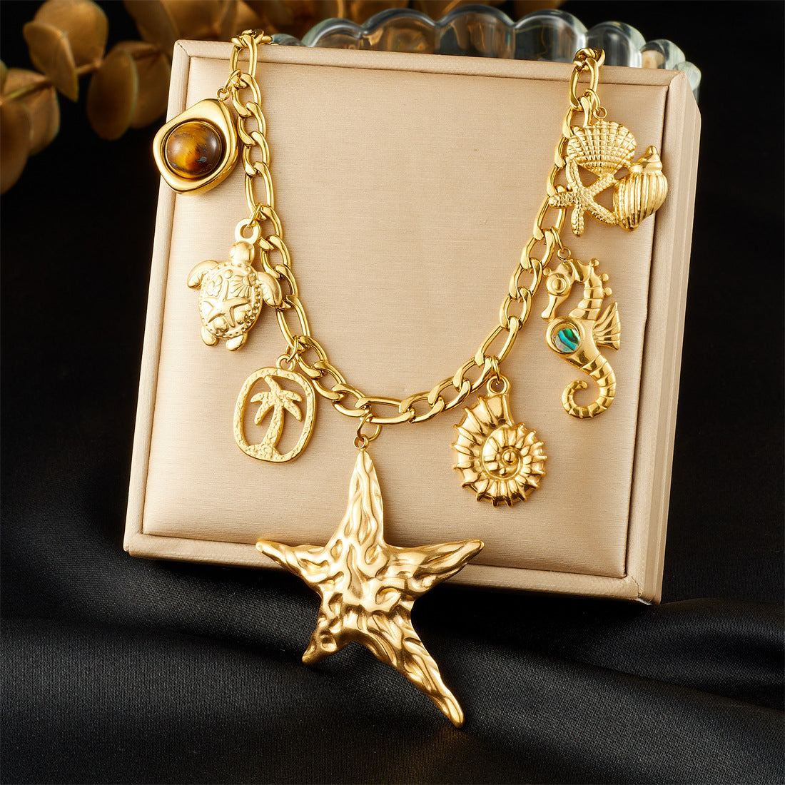 Chic Gold Plated Starfish Stainless Steel Pendant Necklace for Women