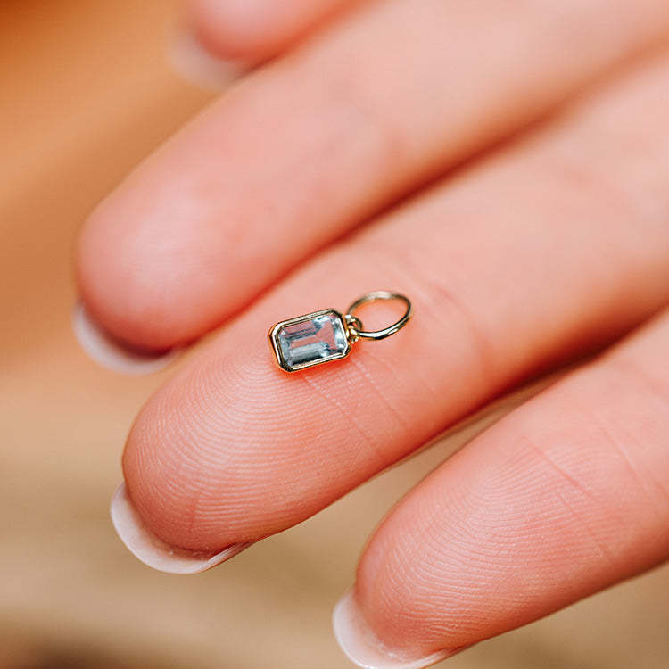 Minimalist Square Stainless Steel Pendant with Colorful Cubic Zirconia Plated Titanium Steel Charm Bar for Unisex