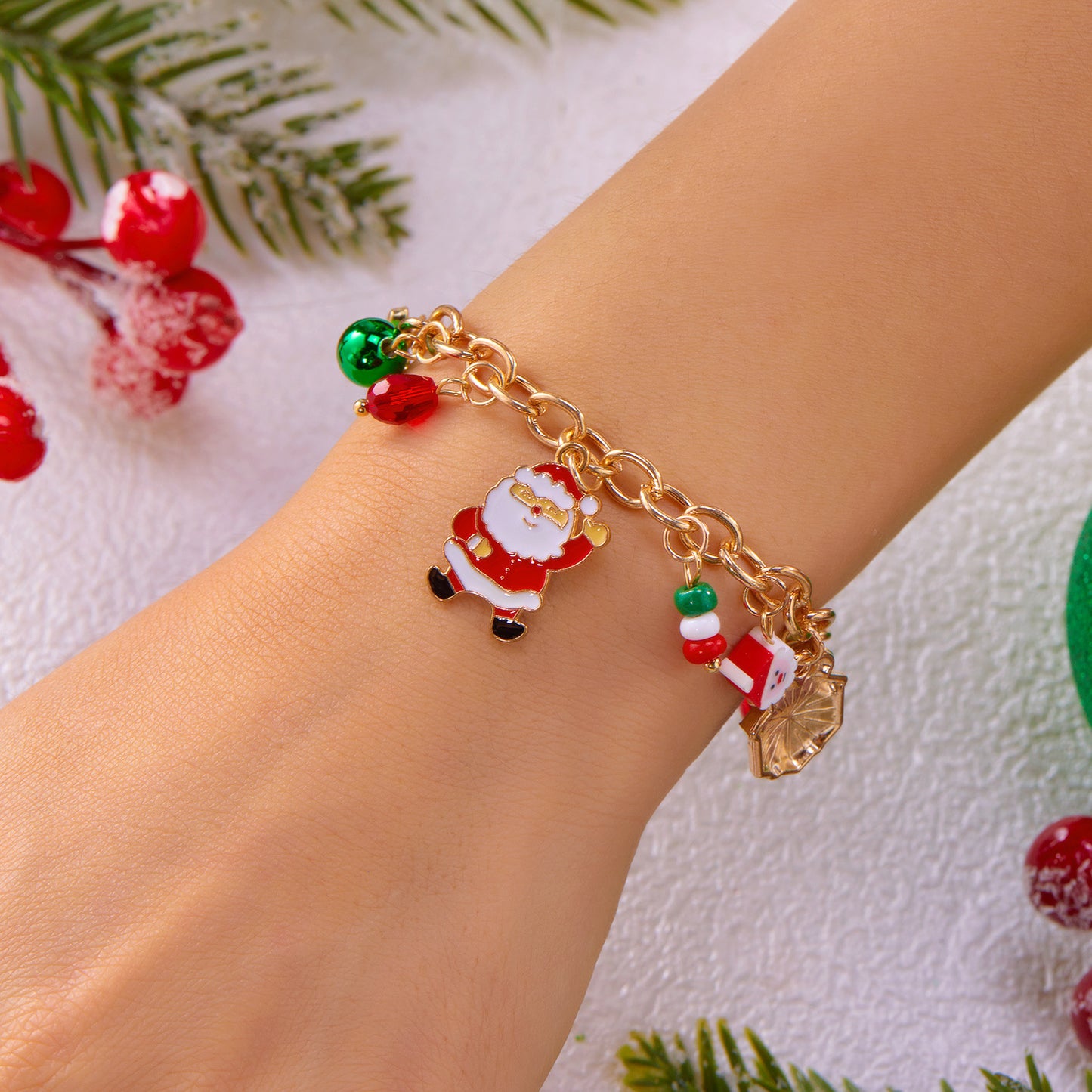 Collana con Pendente in Lega a Tema Natalizio con Ciondoli a Renna e Campanella, Elettroplaccata, Stile Minimalista e Dolce per Donna