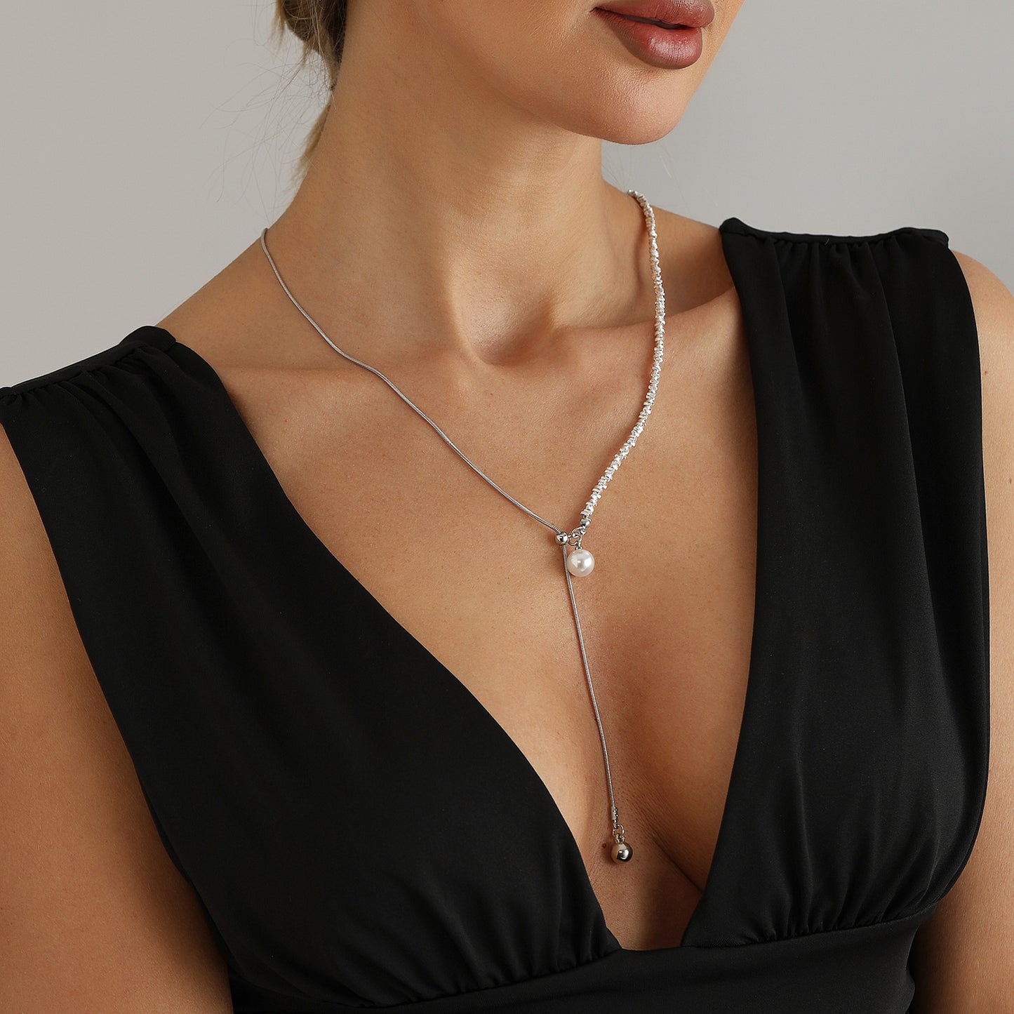 Casual Geometric Round Alloy Plated Snake Chain Necklace with Resin Pendant Adjustable