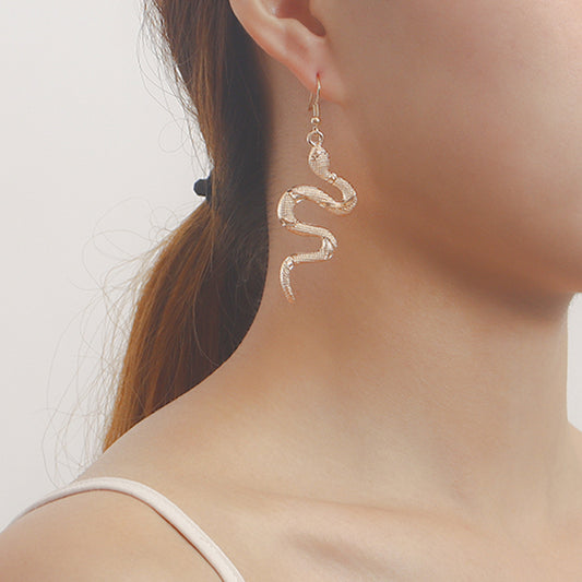 Vintage Snake-Shaped Alloy Ear Cuffs with Electroplated Finish for Women