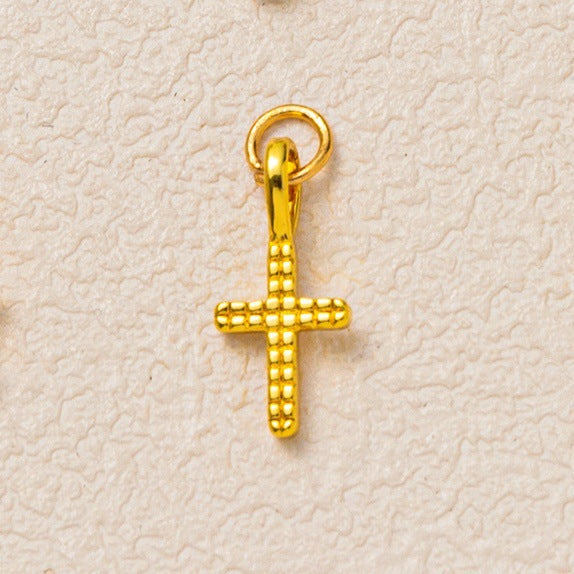 Luxury Casual Heart Shaped Floral Pattern 18K Gold Plated Brass Pendant Charm Bar for Unisex