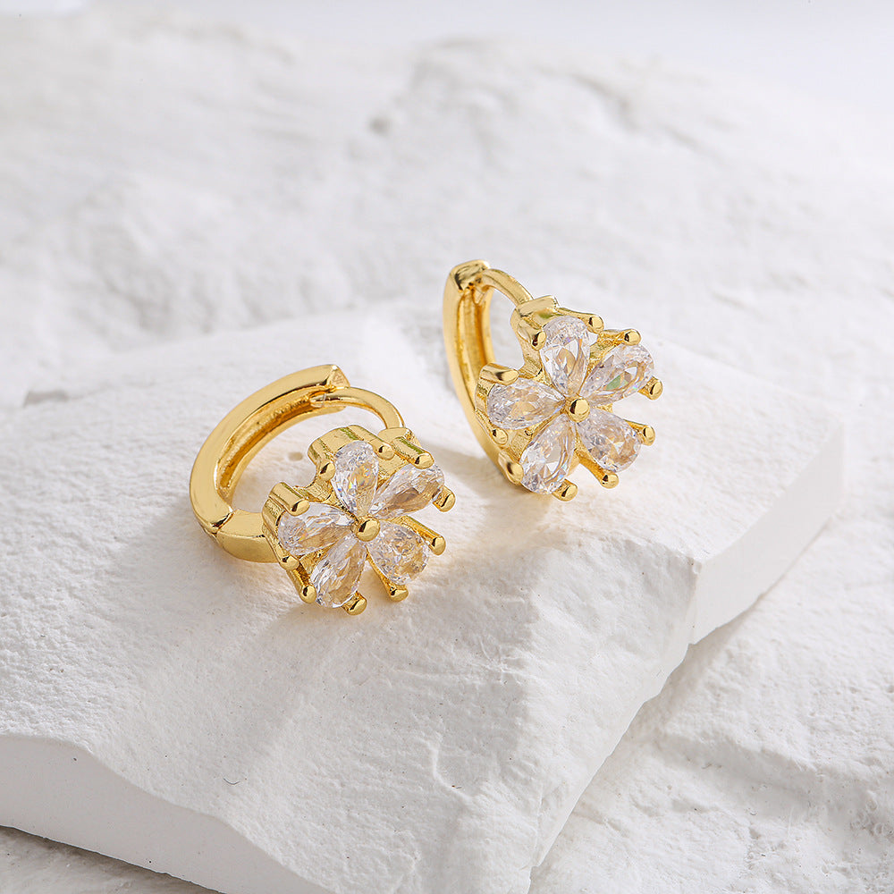 Orecchini a farfalla floreale geometrica minimalista in rame con placcatura in oro 18K e dettagli in zircone