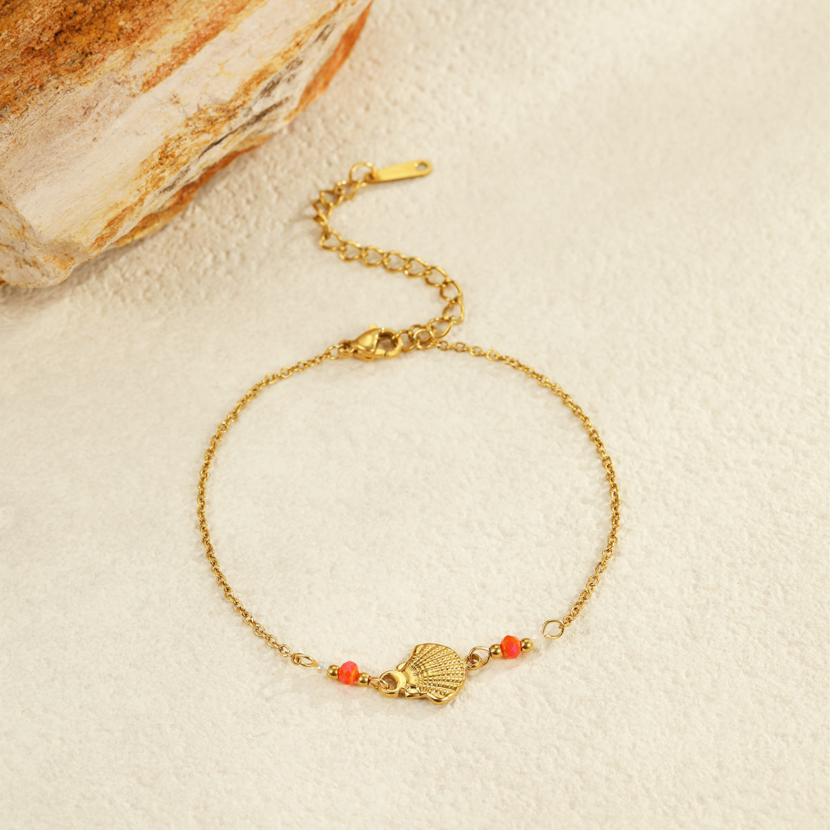 Fashionable Ocean-Themed Coconut Tree and Seashell Pendant Stainless Steel Bracelet with Titanium Steel Plated 18K Gold for Layering