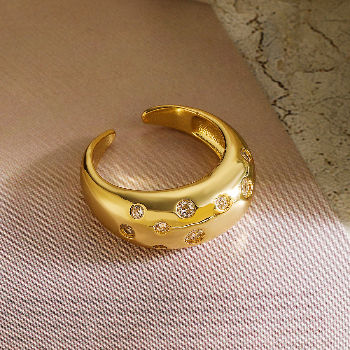 Minimalist Geometric Copper Ring with Gold Plating and Zircon Inlay for Women