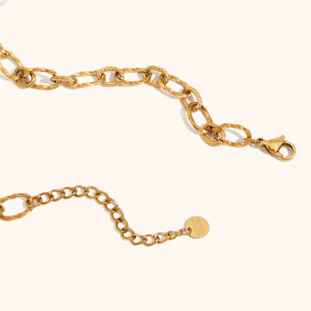 Collar de trineo de Navidad de moda con colgante de reno en acero inoxidable con baño de oro de 18K para mujer