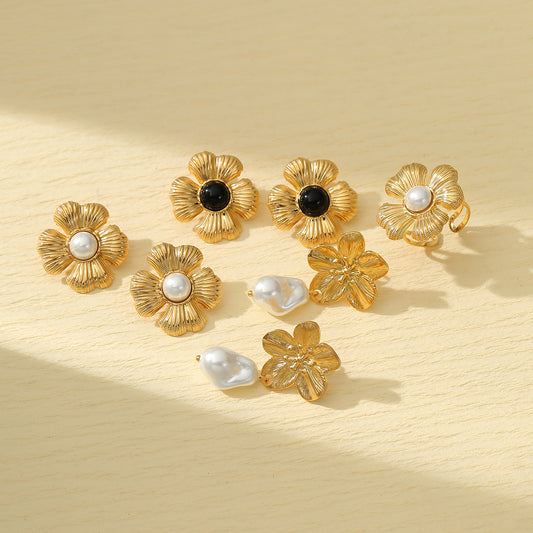 Orecchini da donna in stile OL alla moda, in acciaio al titanio placcato oro 18K, con perle e decorazioni floreali