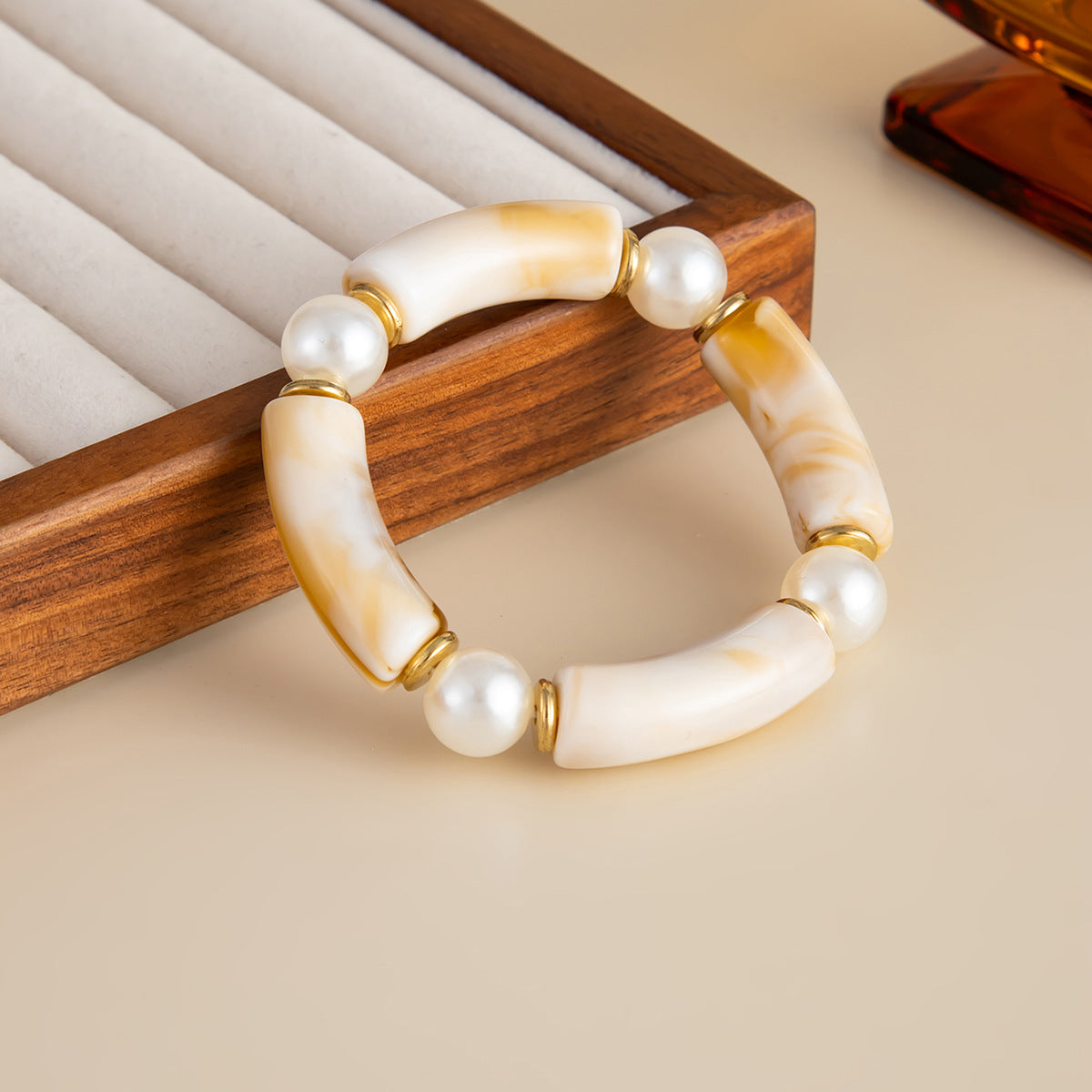 Vintage Geometric Gradient Acrylic Stretch Bracelet