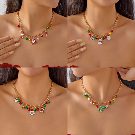 Collar con colgante de aleación con temática navideña, dijes de renos y campanas, galvanizado, estilo minimalista y dulce para mujer