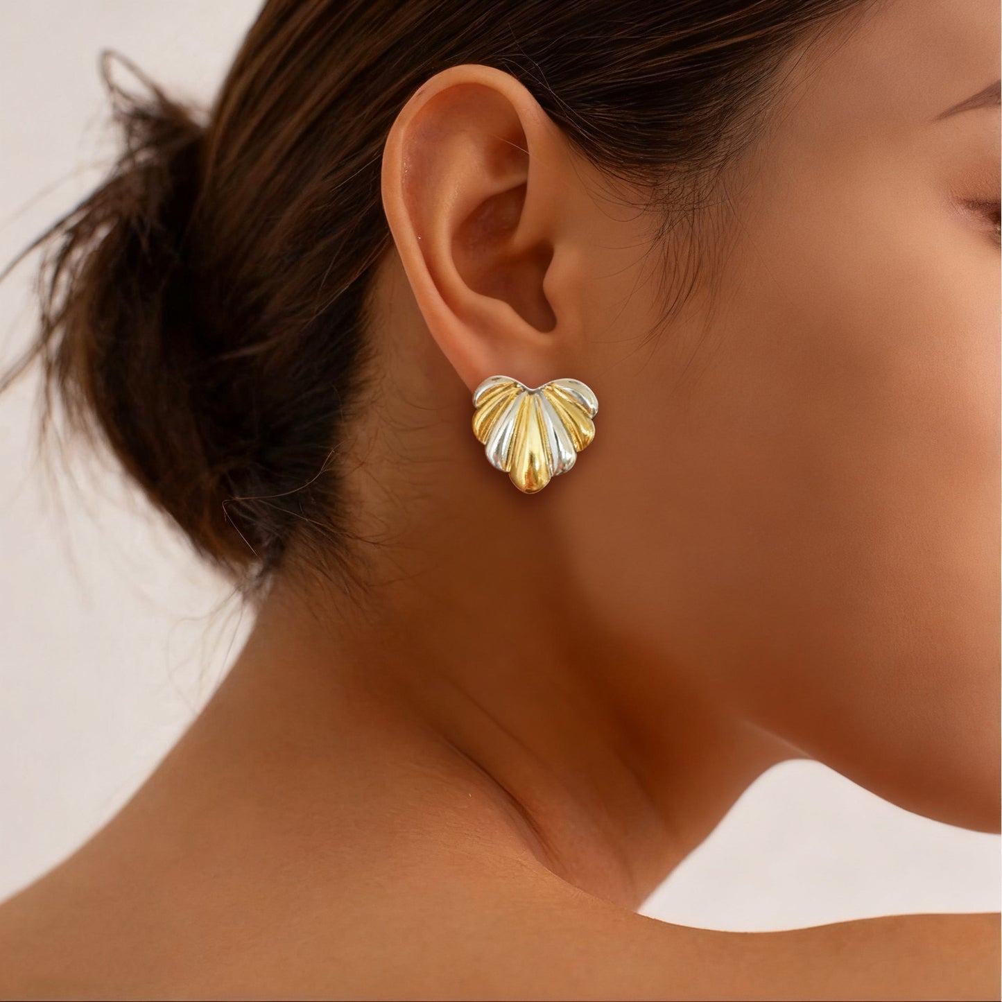 Eleganti orecchini in acciaio inossidabile placcato a forma di cuore da donna