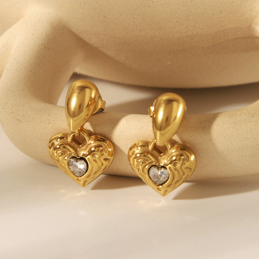 Pendientes minimalistas de acero inoxidable con forma de corazón y lágrima, incrustaciones de pedrería y textura martillada, chapados en oro de 18 quilates para mujer