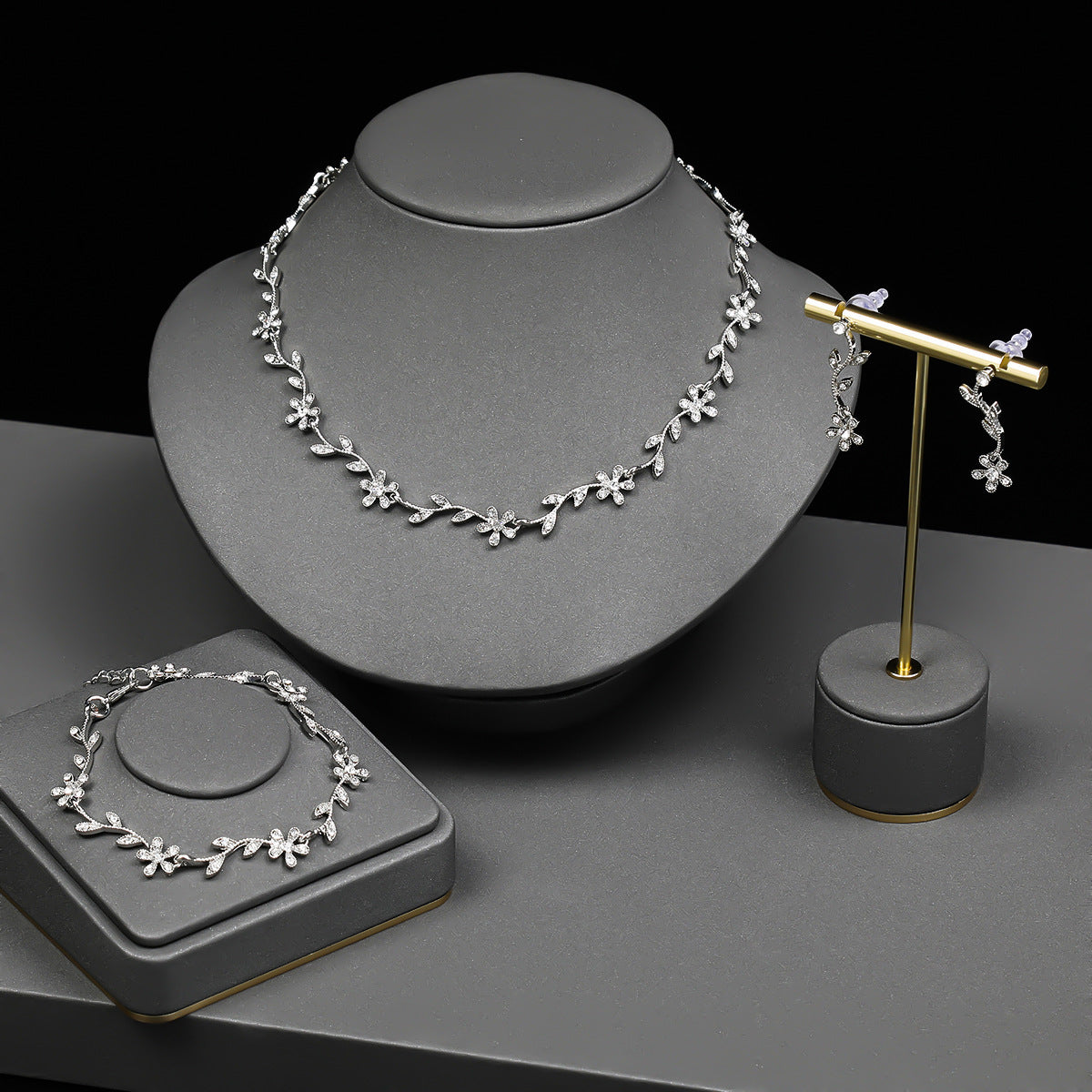 Minimalist Leaf-Shaped Alloy Necklace Set with Rhinestone Inlay for Women Including Necklace Earrings and Bracelet