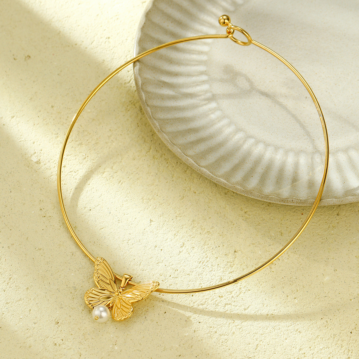 Elegante Collana da Donna in Acciaio al Titanio a Cuore e Fiocco con Finitura Placcata