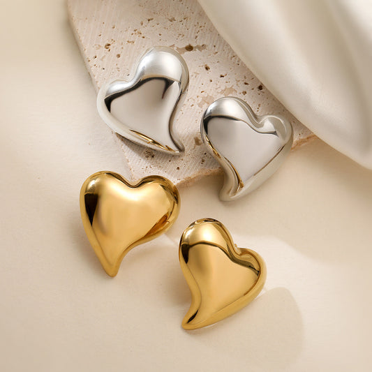 Orecchini minimalistici in acciaio inossidabile a forma di cuore placcati oro 18 carati da donna