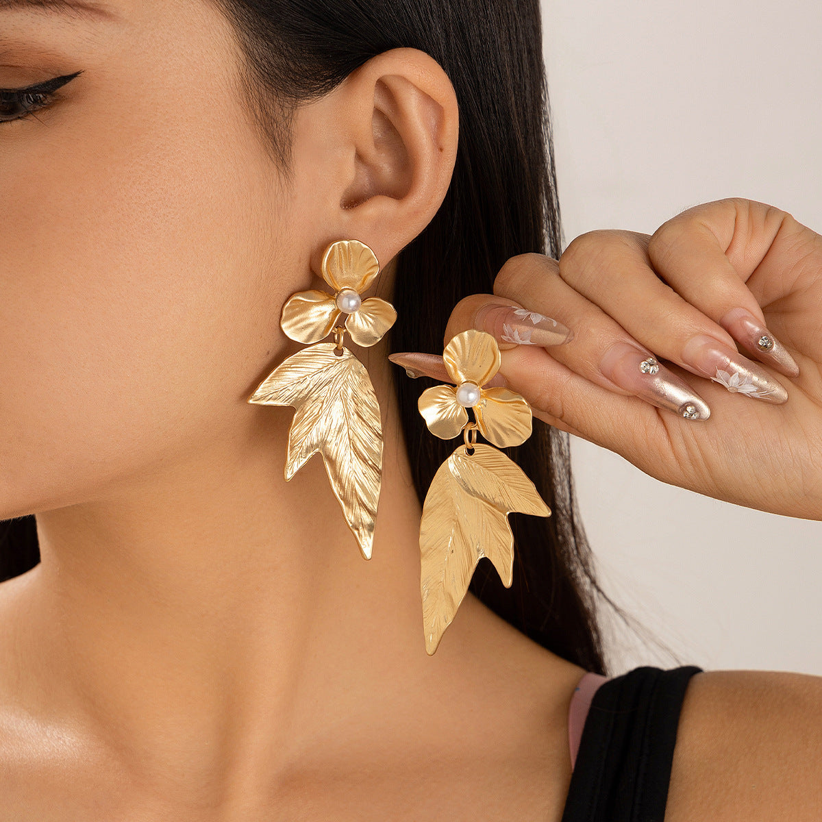 Pendientes Punk con Hojas de Ginkgo en Aleación de Zinc con Baño de Oro para Mujer