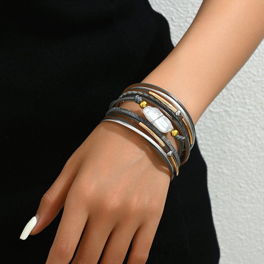 Pulsera geométrica de moda para mujer con incrustaciones de perlas y abalorios de nácar en diseño minimalista multicapa
