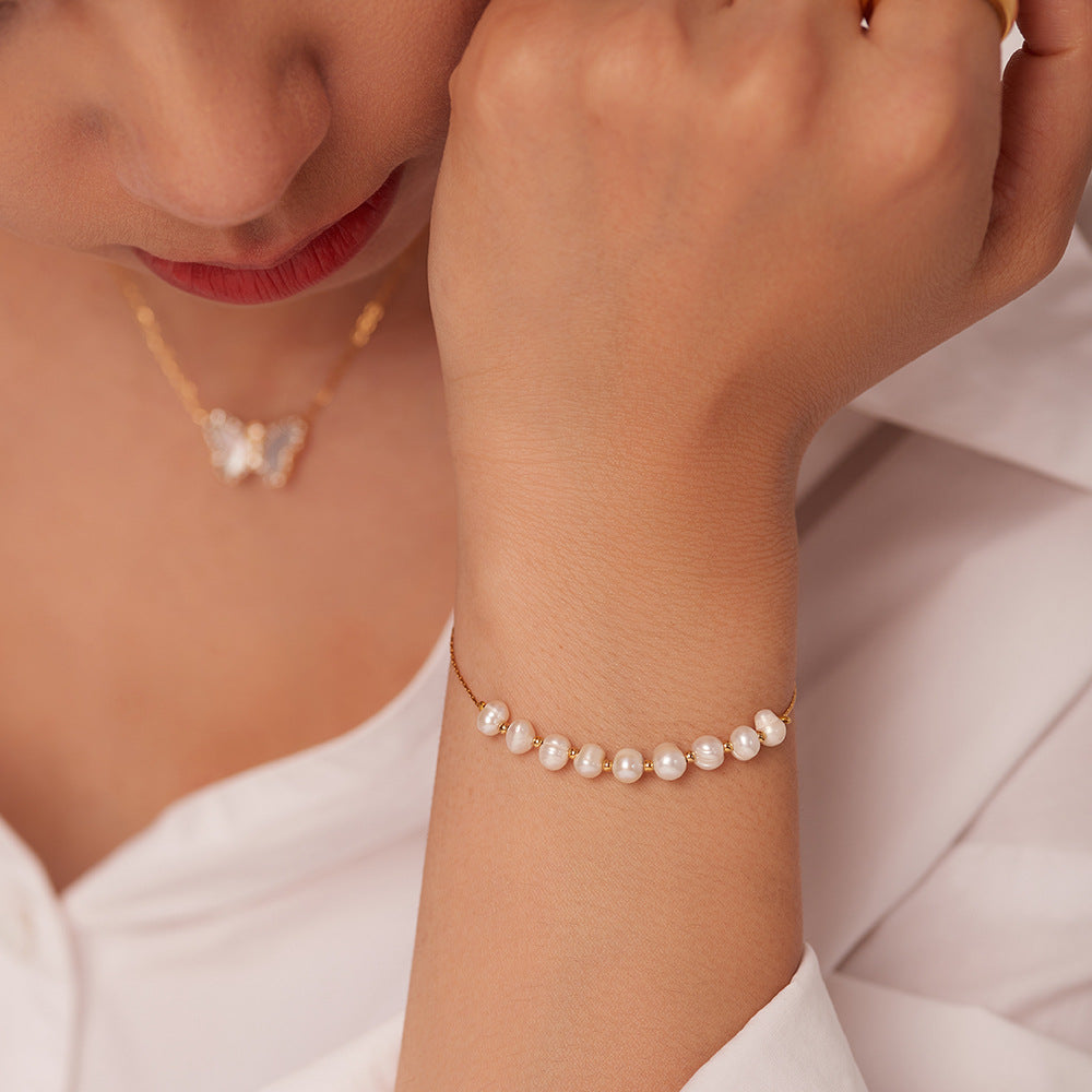 Bracciale in acciaio inossidabile con perle d'acqua dolce geometriche stile Ins, placcato oro PVD 18 carati, con catena a maglie, per donna