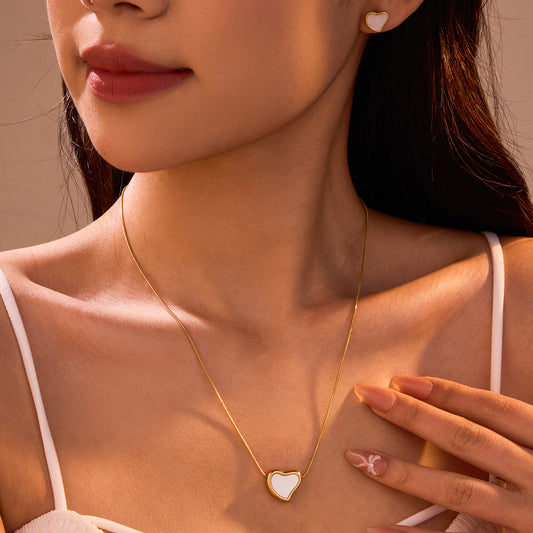 French Style Heart-Shaped Gold-Plated Stainless Steel Minimalist Luxury Necklace and Earrings Set for Women