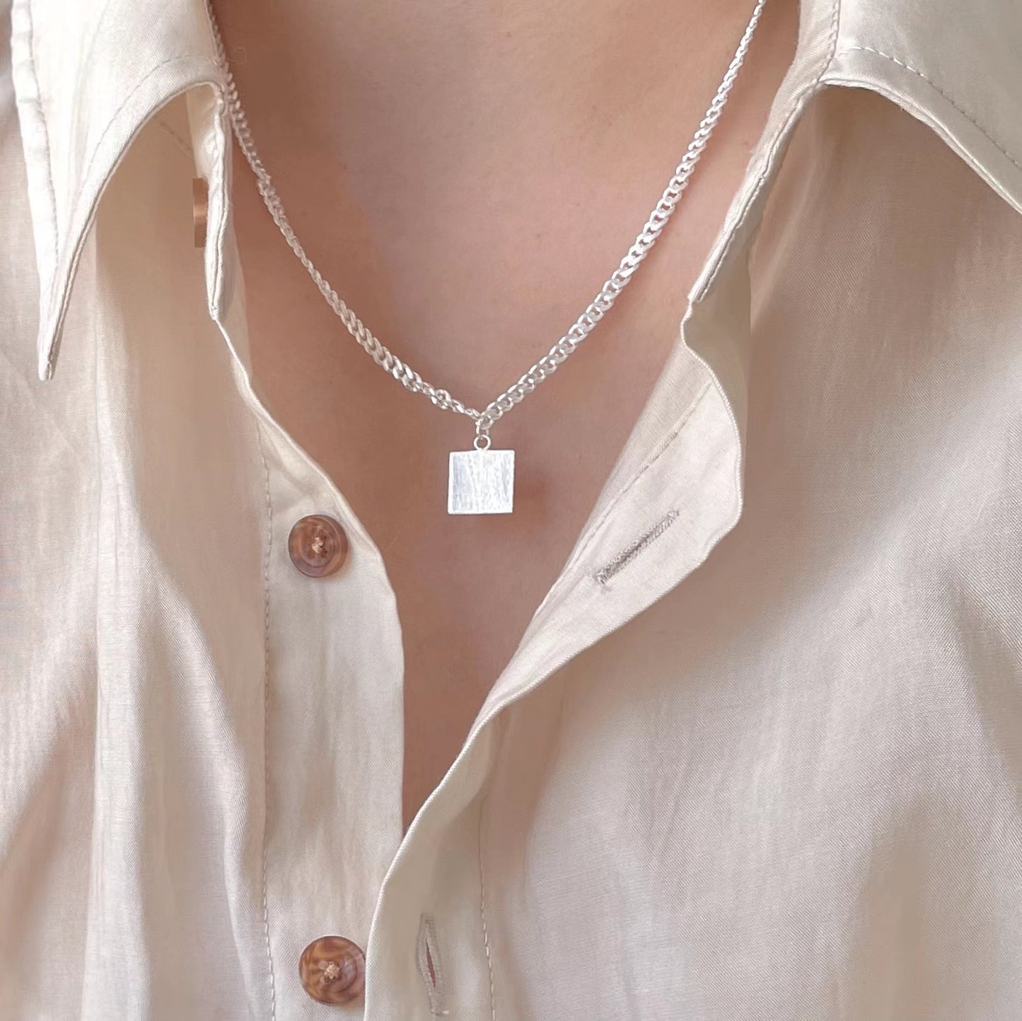 Collana minimalista con catena a maglie quadrate geometriche in argento sterling 925