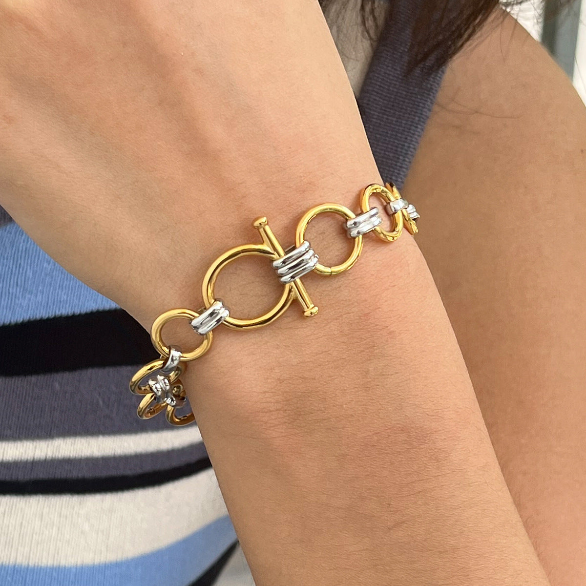 Set di Collana, Orecchini e Bracciale per Donna "Star Moon Cloud Universe" in Acciaio al Titanio con Finitura Galvanizzata, Design di Tendenza