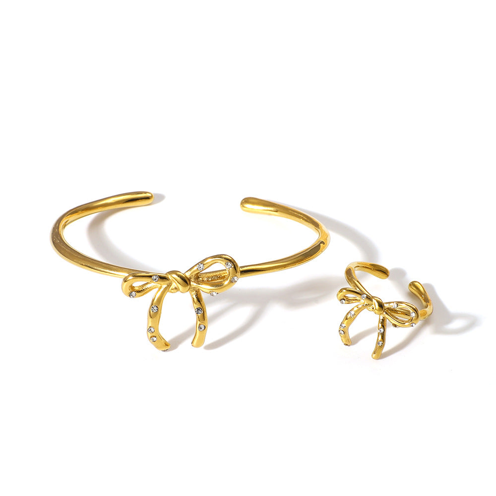 Set di bracciale e anello in acciaio inossidabile placcato a forma di fiocco a farfalla minimalista da donna