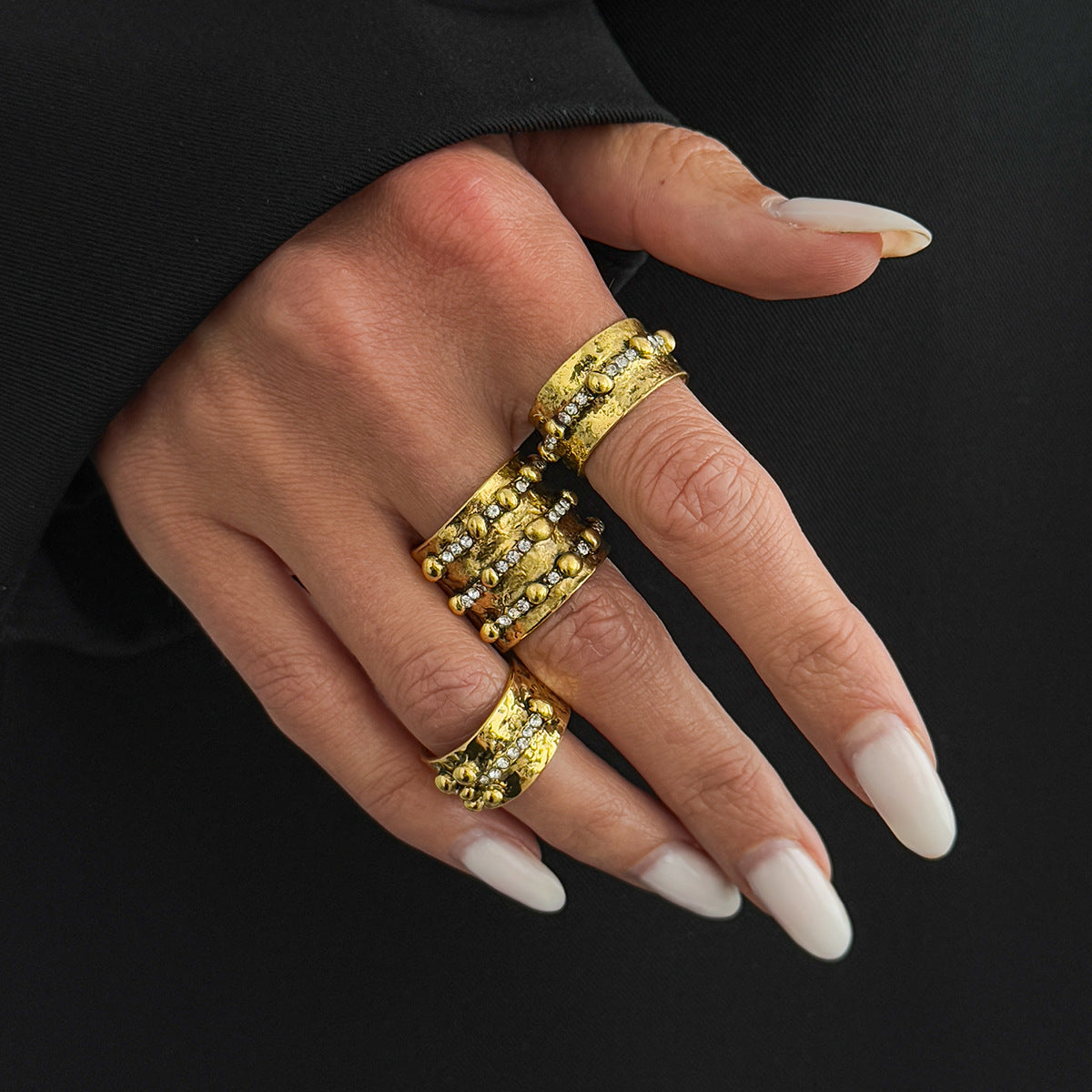 Vintage Geometric Rhinestone Plated Zinc Alloy Cuff Bracelet for Women