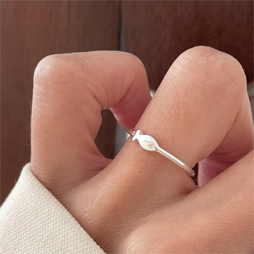 Minimalist Sweet 925 Sterling Silver Fish Shape Ring for Women