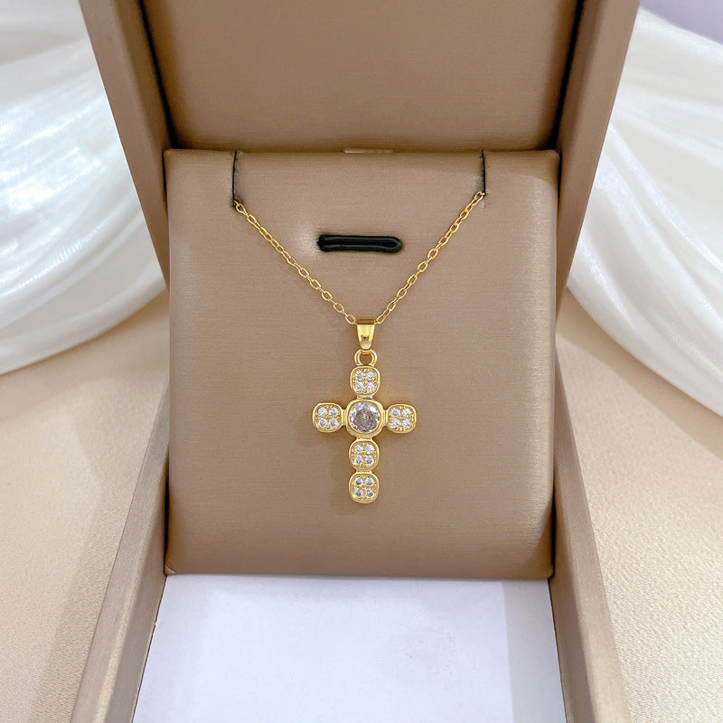 Collana in Stile Cartone Animato con Cuore in Acciaio al Titanio con Pendente in Rame e Intarsio di Strass per Donne e Uomini
