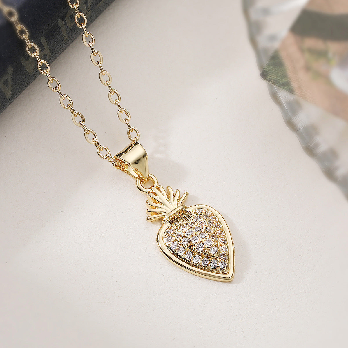 Minimalist 18K Gold Plated Brass Heart Cubic Zirconia Pendant Necklace for Women