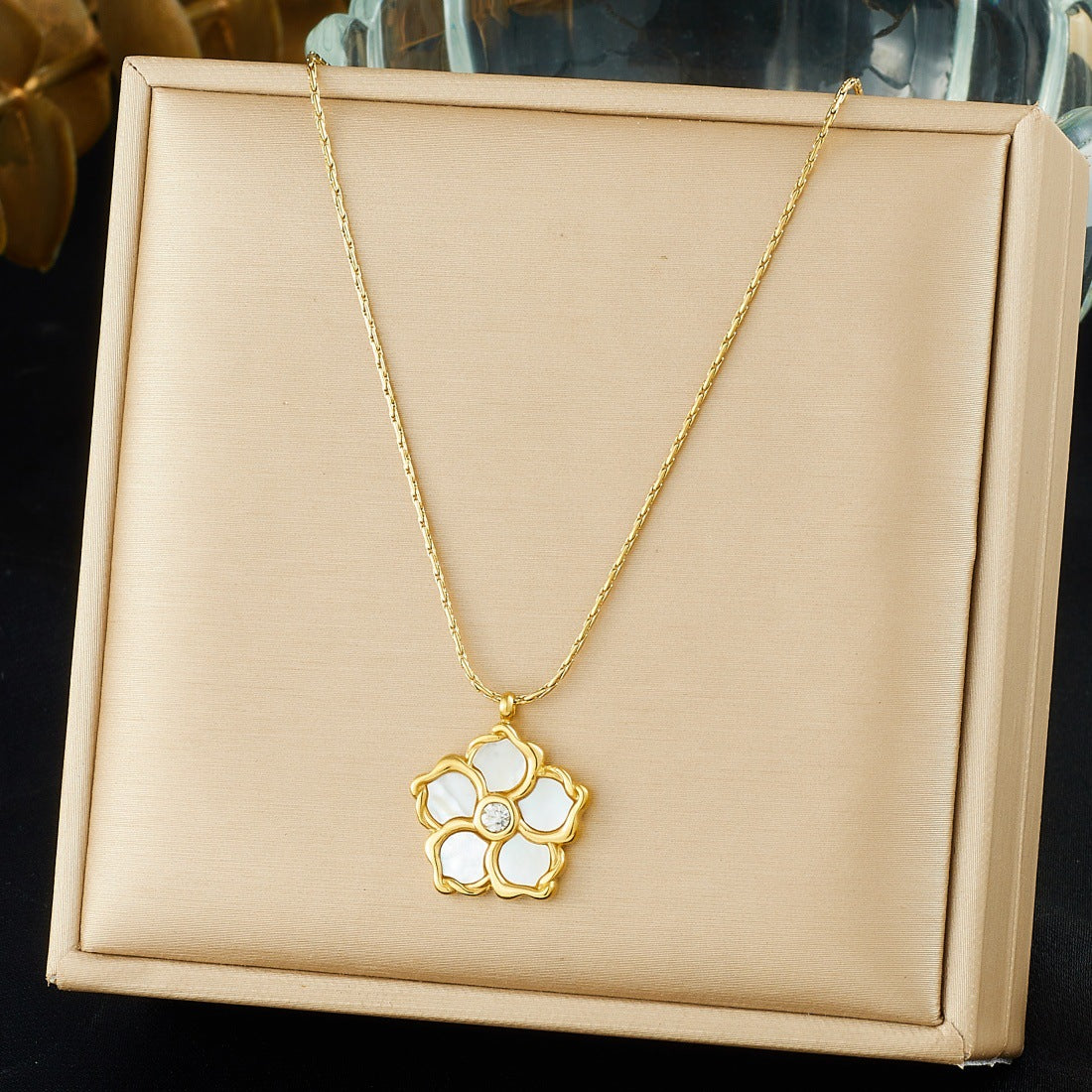 Minimalist Gold Plated Stainless Steel Floral Rhinestone Pendant Necklace for Women