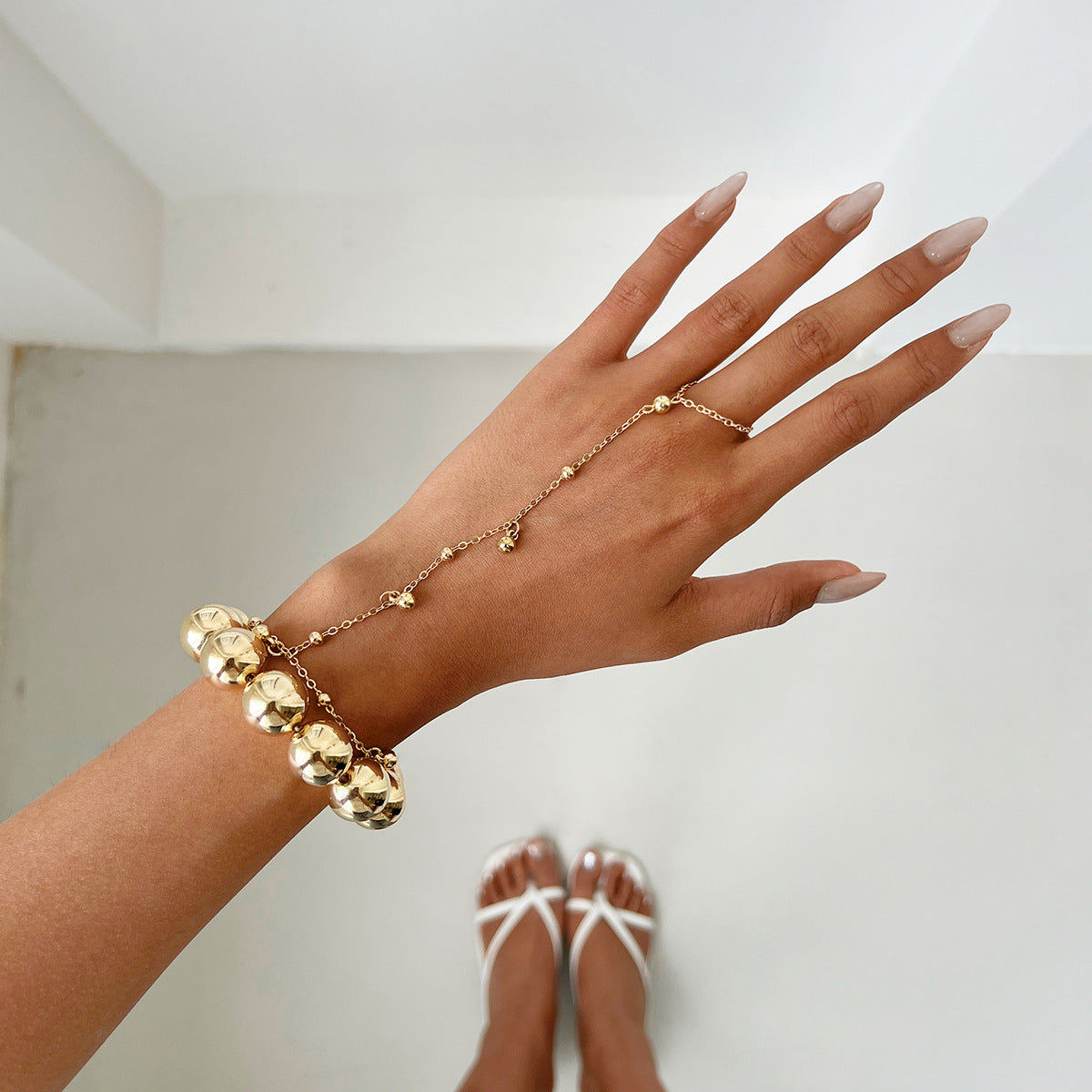 Exaggerated Geometric Round Beaded Bracelet Acrylic Plated Link Finger Jewelry for Women