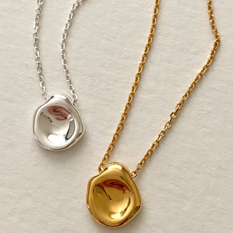 Collana con ciondolo geometrico in argento sterling 925 con catena a sfere