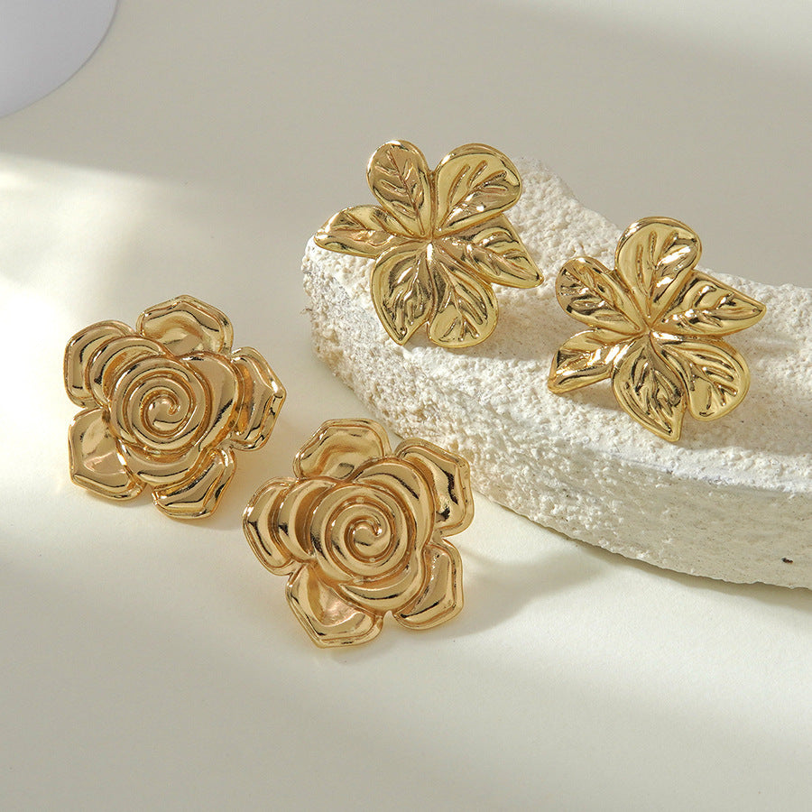 Orecchini in Acciaio Inossidabile con Fiori Stile Vintage Elegante