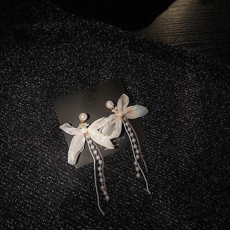 Orecchini a perno con perle e fiori delicati da donna, con perni in argento sterling 925 — Gioielli per l'orecchio freschi e dolci per primavera estate